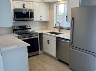 1435 New Point Comfort Rd #B, Englewood, FL 34223