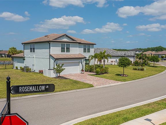 4th image of 16241 Rosemallow Ln