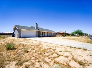 13192 Topock Rd, Apple Valley, CA 92308