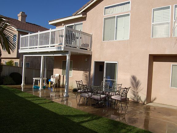 Elevated Location with tree top Views!