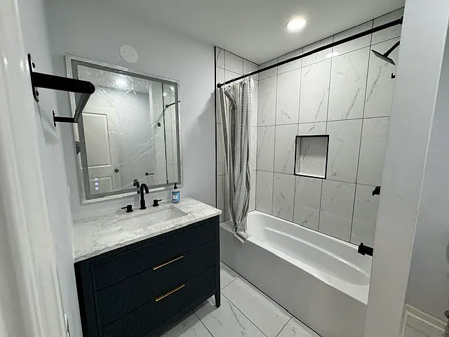 2S151 Avondale Ln — Photo 21