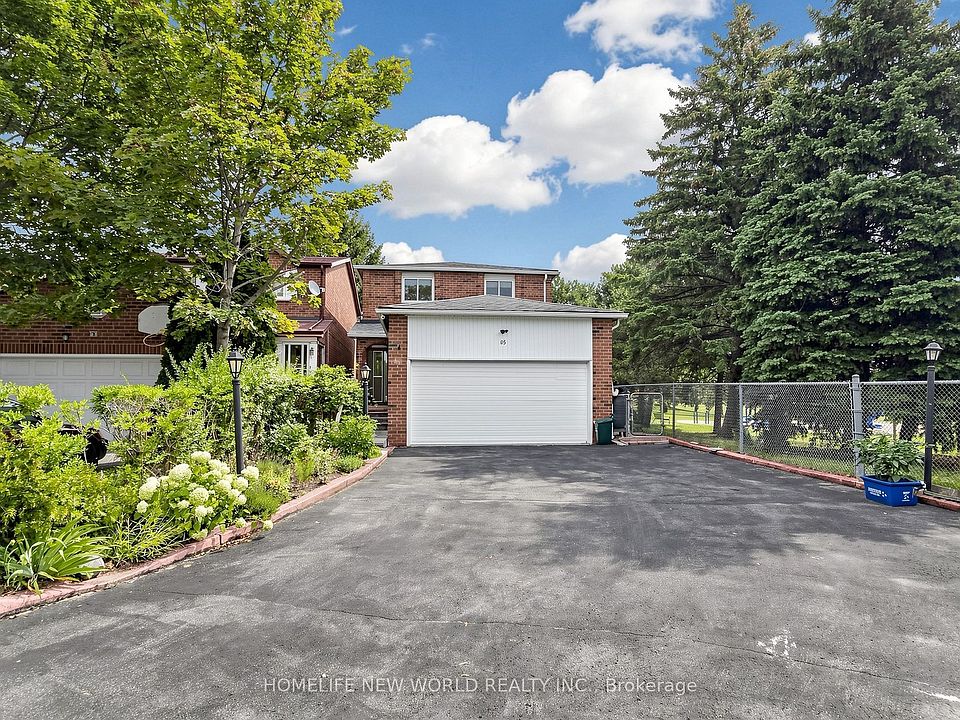 1st image of 65 Tangmere Cres