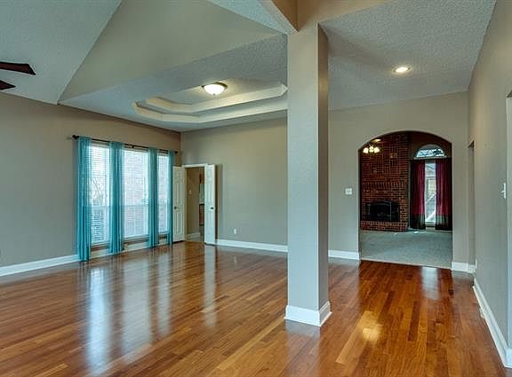 3rd image of 21 Monterey Dr