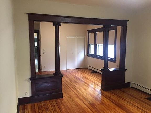4th image of 1301 Woodlawn Ave