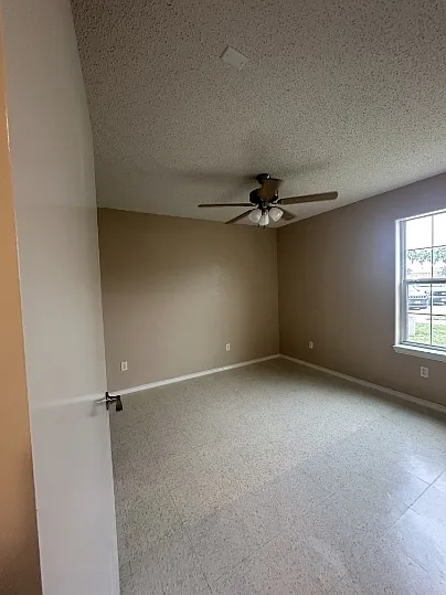 3101 Jordan Ave — Photo 23