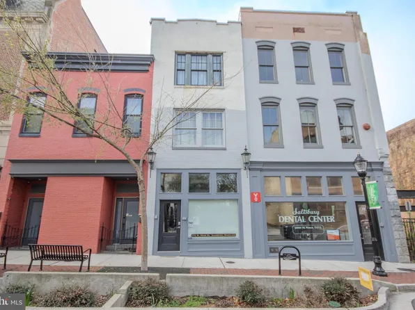 224 W Main St APT 202, Hebron, MD 21801