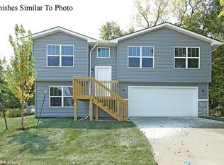 2204 Sunflower St, Perry, IA 50220