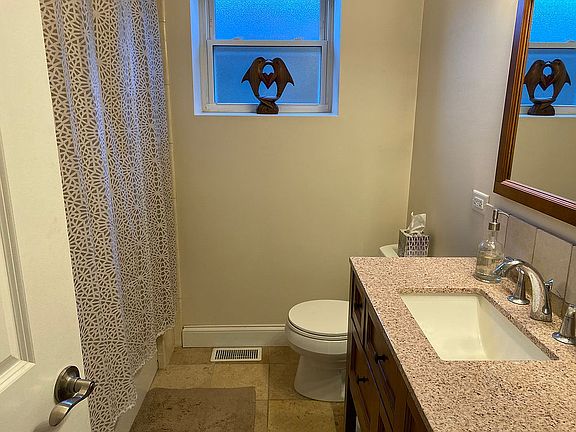 Bath, 1st floor