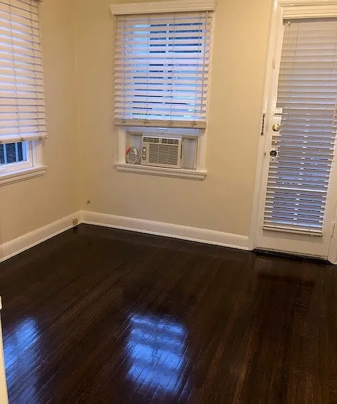 Bedroom/Guest room/Office