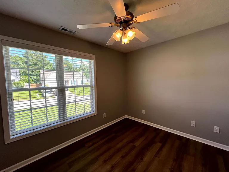 212 Sharpsburg Rd — Photo 4
