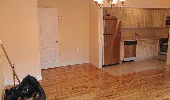 4th image of 700 Evergreen Ave Ste 1