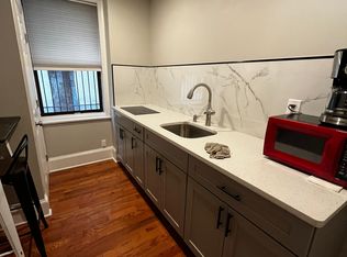 1331 Pine St #1R, Philadelphia, PA 19107