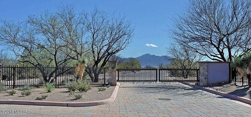 2nd image of 2677 E Reata Ridge Pl
