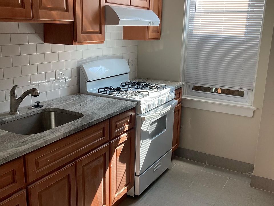 2nd image of 2253 Brill St