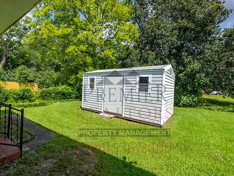 1819 Rosemary Ln — Photo 6