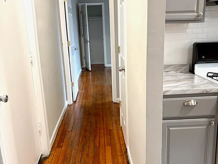 1014 Columbia Rd NW — Photo 5