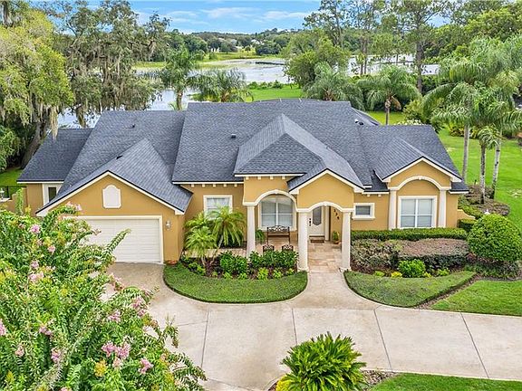 4th image of 135 Linda Ln