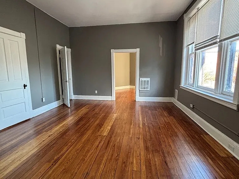 206 Laurens St — Photo 8