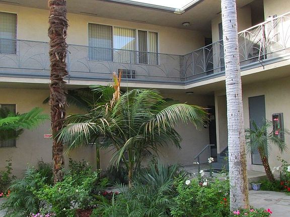 2nd image of 334 S Hobart Blvd APT 22