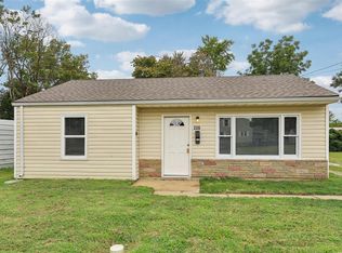 220 Transit St, Saint Charles, MO 63301