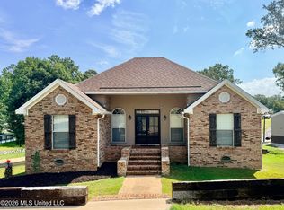 501 Lowe Cir, Richland, MS 39218