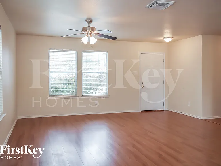 7919 Raven Creek Ln — Photo 5