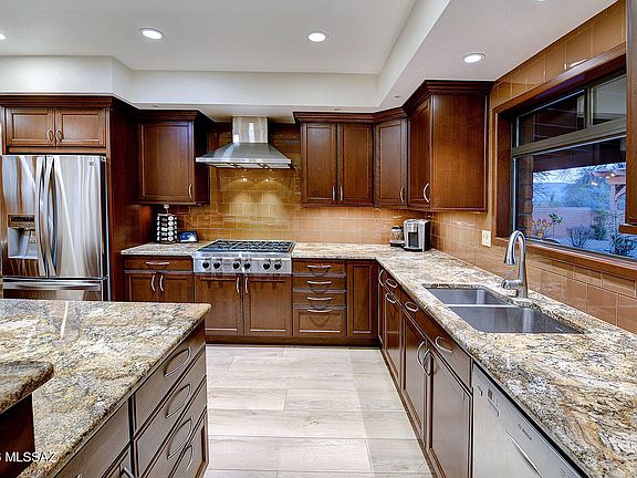 4th image of 8230 E Ridgewood Dr