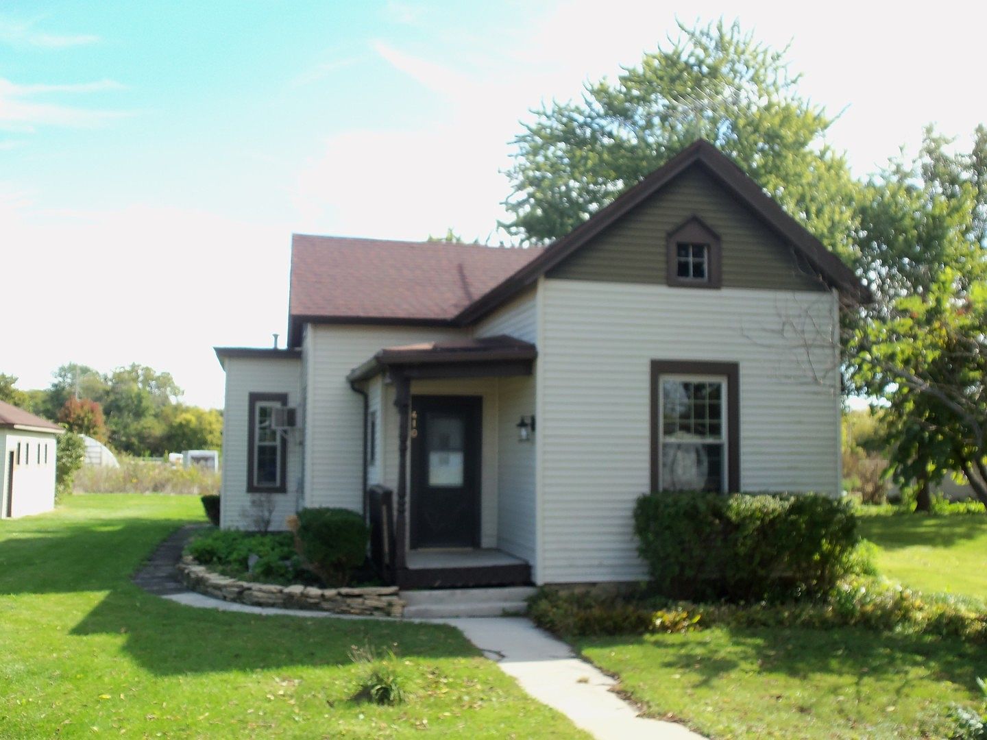 410 Main St, Mazon, IL 60444 Zillow