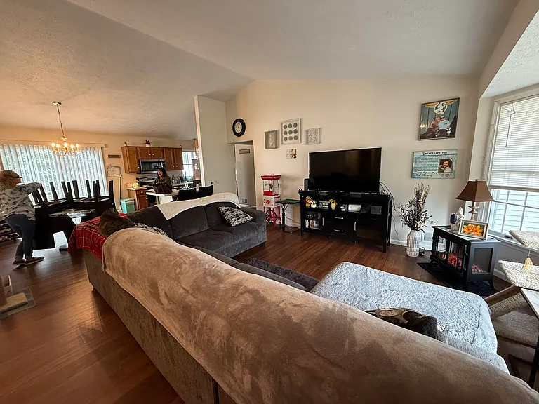 1244 Holland Dr — Photo 3