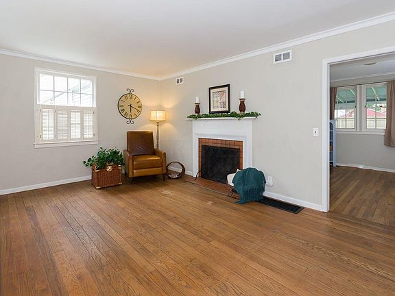 5th image of 427 Selby Blvd S