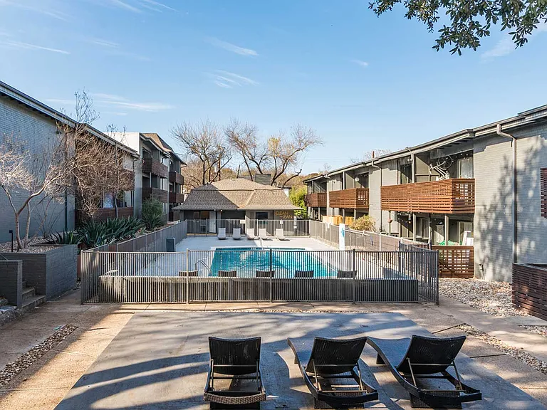 Cascade Apartments — Photo 22