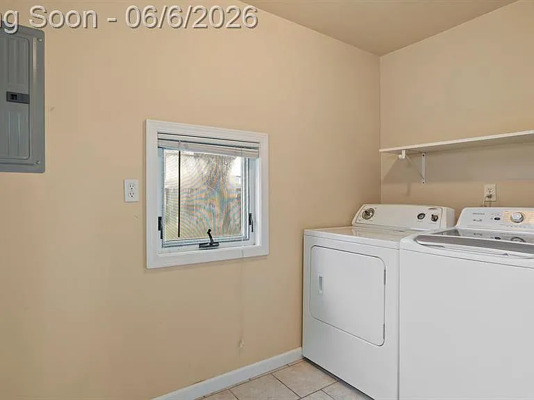 23773 Hazelwood Ave — Photo 11