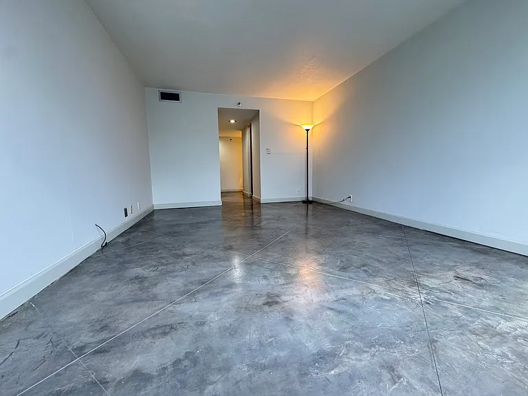400 E Colonial Dr #108 — Photo 8