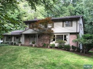 220 Piermont Rd, Norwood, NJ 07648