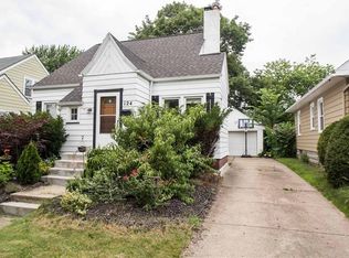 124 Strathmore Dr, Rochester, NY 14616