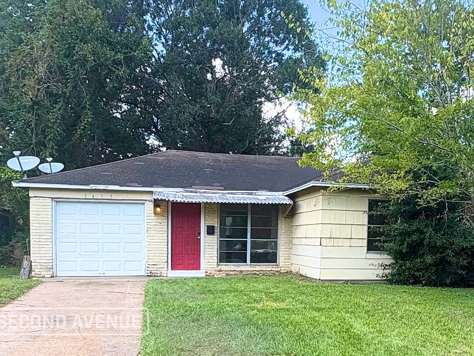 5415 Heron Dr
