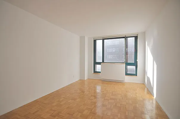 Rented by Nest Seekers International | media 16