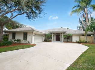 126 Buttonwood Cir, Tequesta, FL 33469