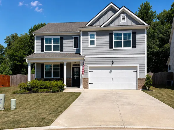 5911 Screech Owl Dr, Flowery Branch, GA 30542