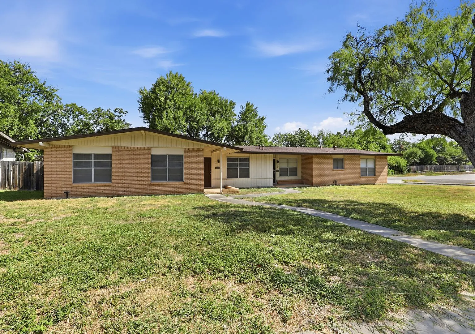 Prime North Central Location! — Photo 1