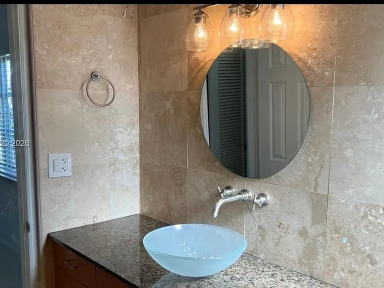 9159 SW 77th Ave #101 — Photo 5