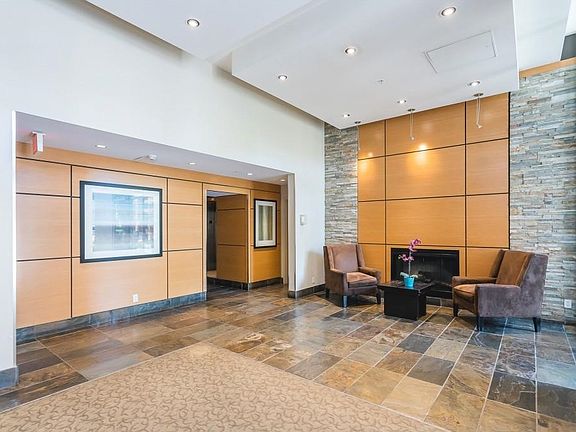 4th image of 660 Nootka Way #2006