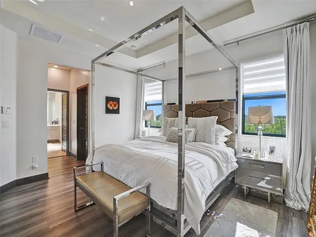 15501 NW 88th Ave — Photo 11
