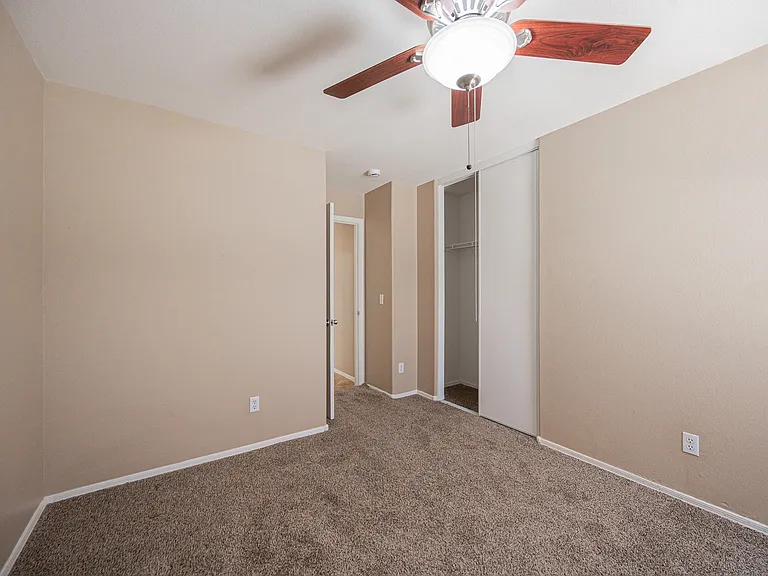 6413 W Elwood St — Photo 17