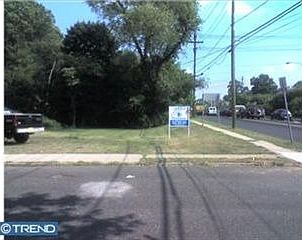 2nd image of 4 E Nicholson Rd