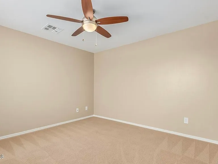 3660 E Zachary Dr — Photo 9