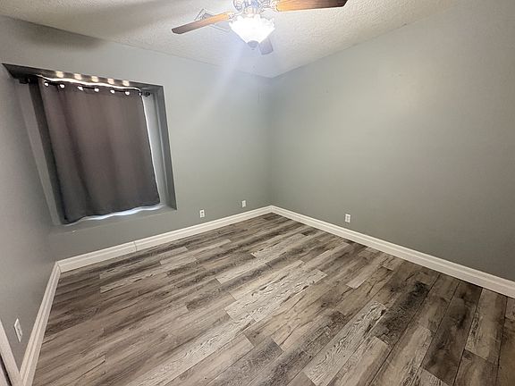 4th image of 4049 Montreal Loop NE