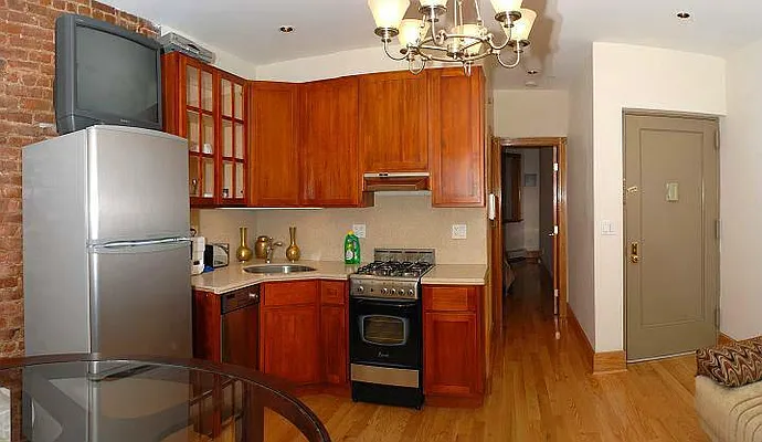 Rented by Limestone Realty Bklyn, LLC | media 2