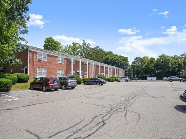 131 Lawn Avenue #D4, Stamford, CT 06902