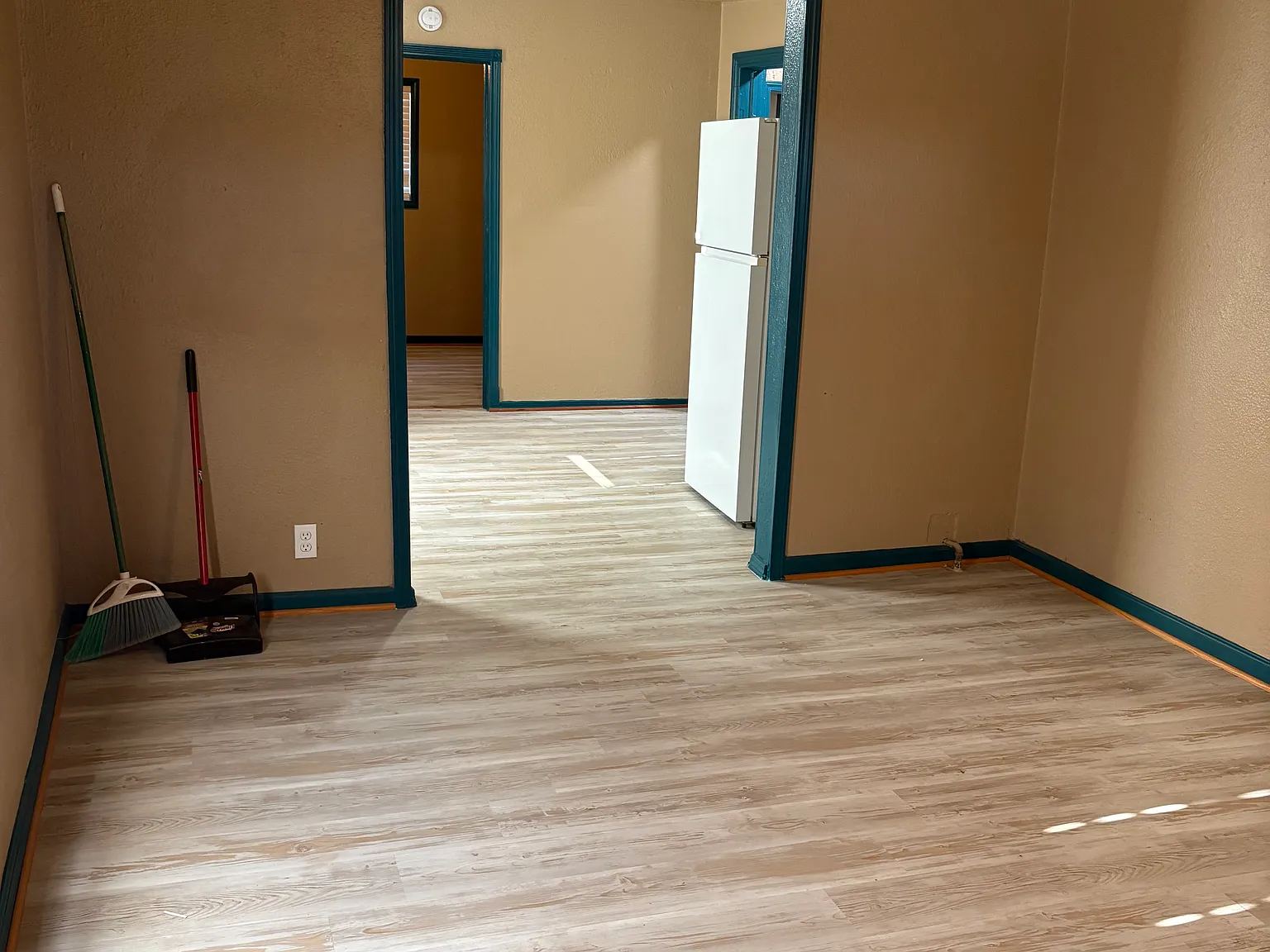 2 bed, 840 sqft, $1,200 — Photo 4
